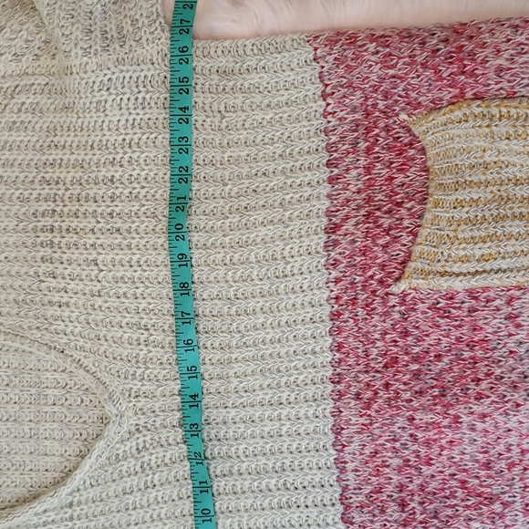 Entro Colorblock V-neck Knit Sweater - Picture 6 of 11